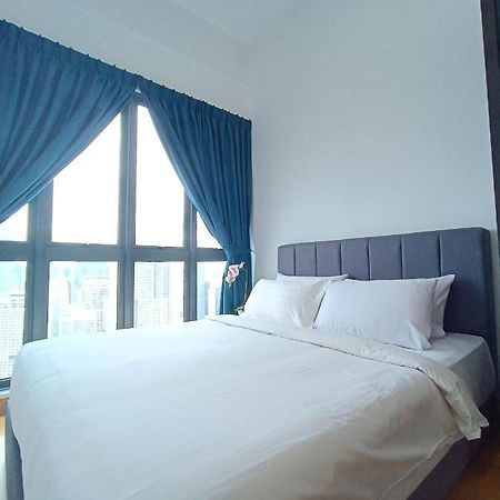 Lx 39A Balcony Klcc View 1 Bedroom Infinity Pool Куала Лумпур Екстериор снимка