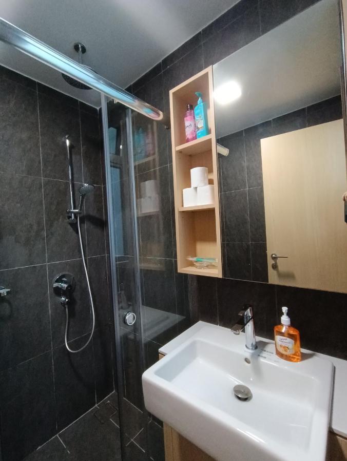 Lx 39A Balcony Klcc View 1 Bedroom Infinity Pool Куала Лумпур Екстериор снимка