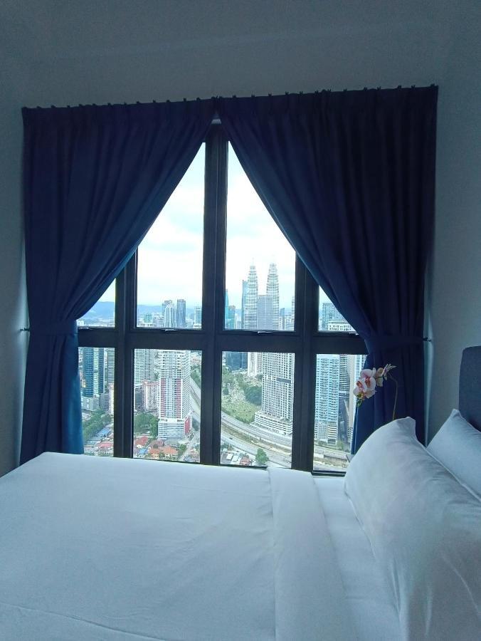 Lx 39A Balcony Klcc View 1 Bedroom Infinity Pool Куала Лумпур Екстериор снимка